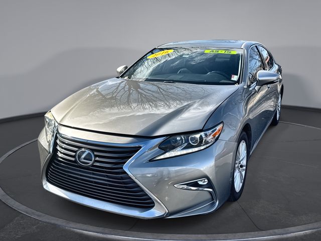 2016 Lexus ES 350's photo