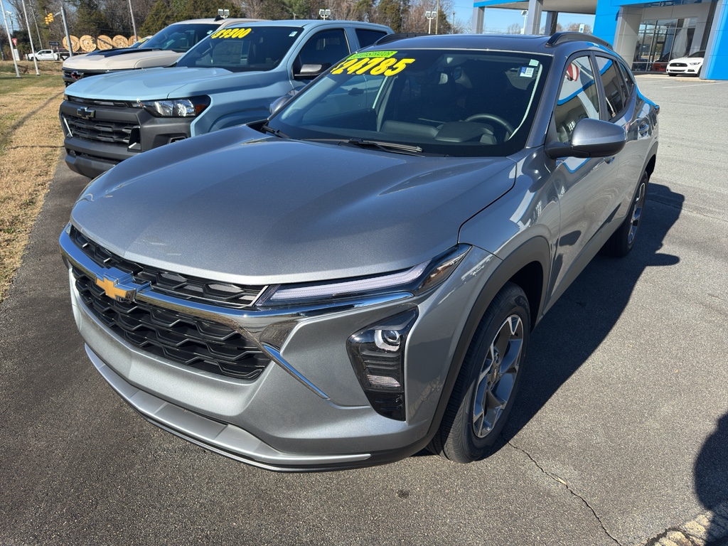 2025 Chevrolet Trax LT's photo