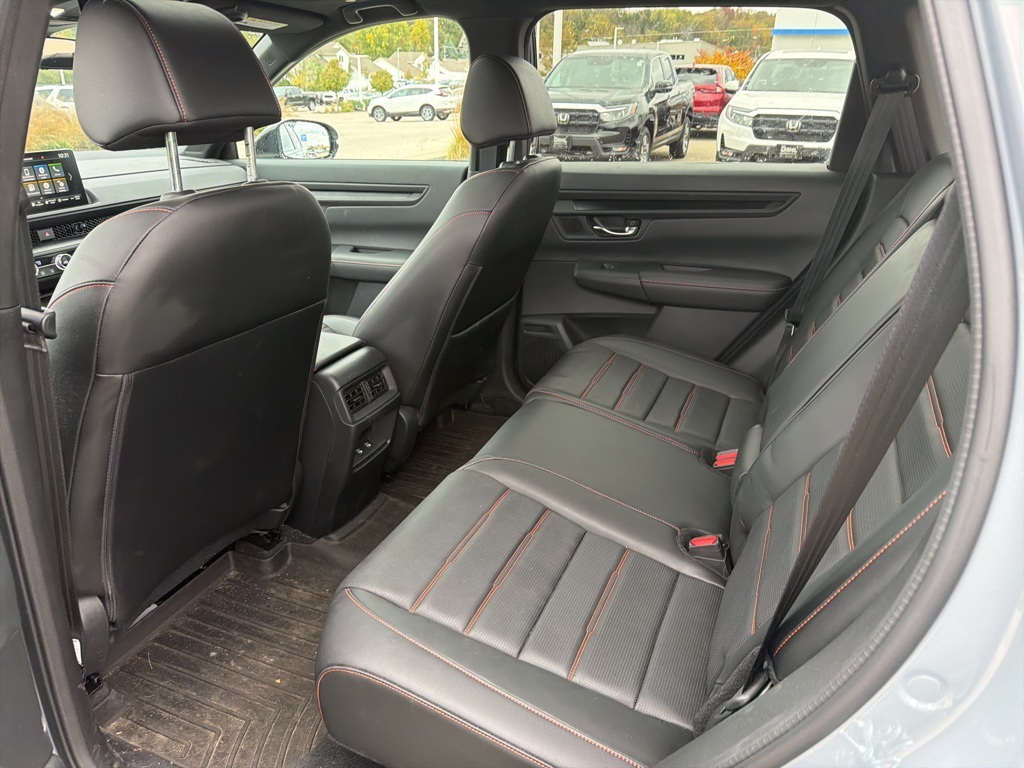 2025 Honda CR-V Hybrid Sport-L photo 4