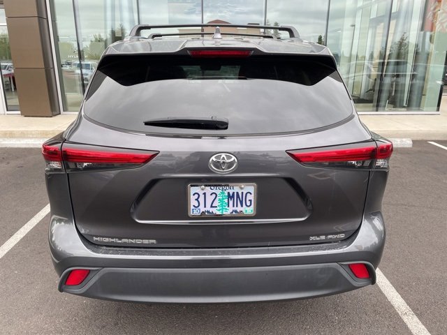 2020 Toyota Highlander XLE photo 4