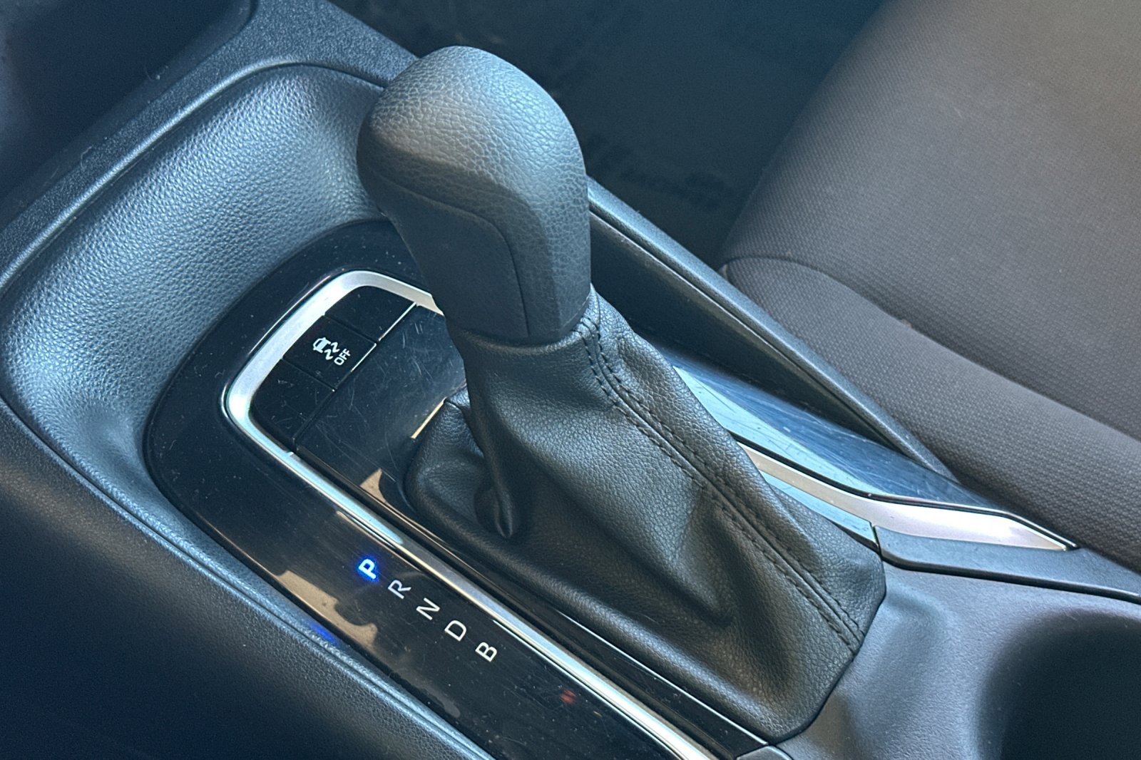 2023 Toyota Corolla LE photo 17