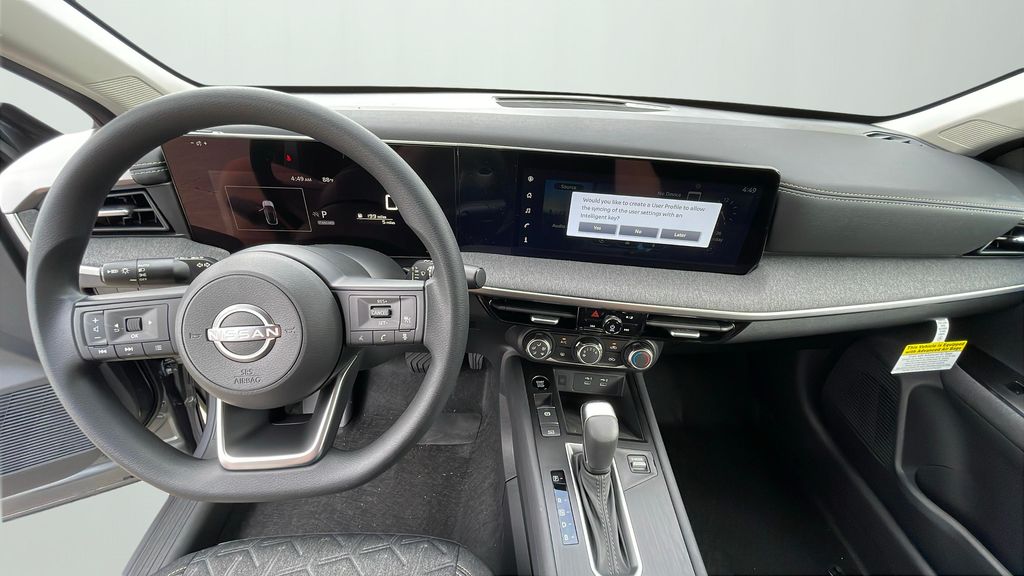 2025 Nissan Kicks SV photo 9