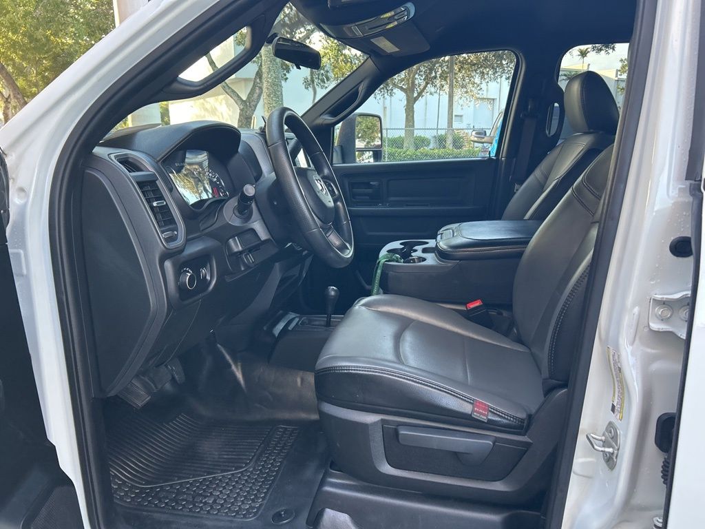 2024 Ram 3500 Tradesman photo 4