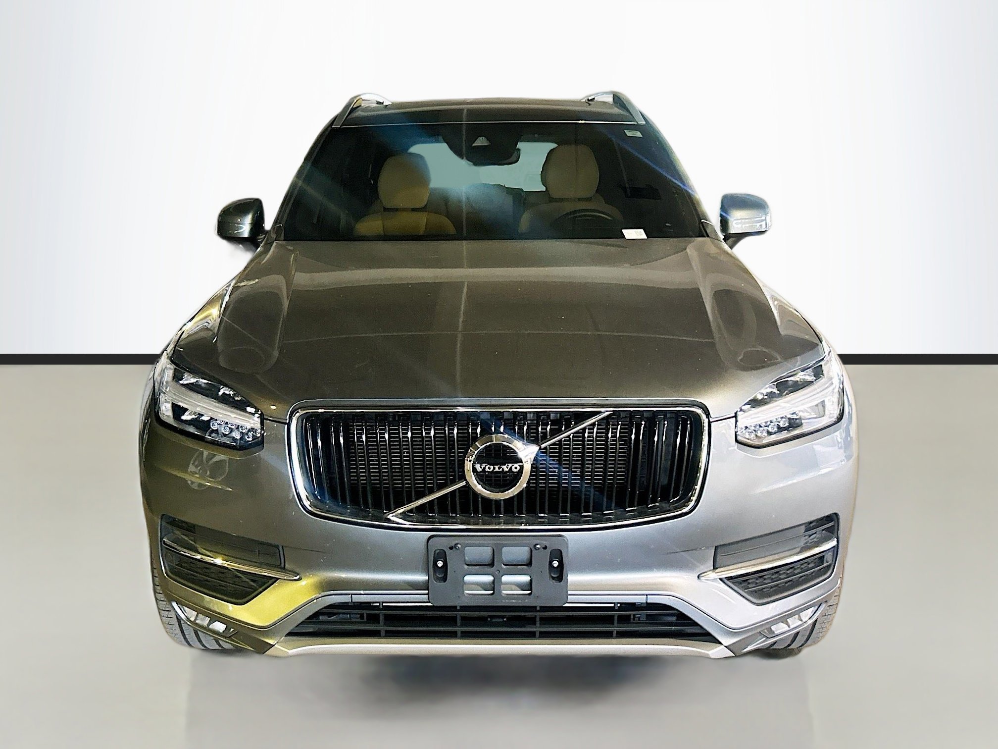 2019 Volvo XC90 Momentum AWD photo 2