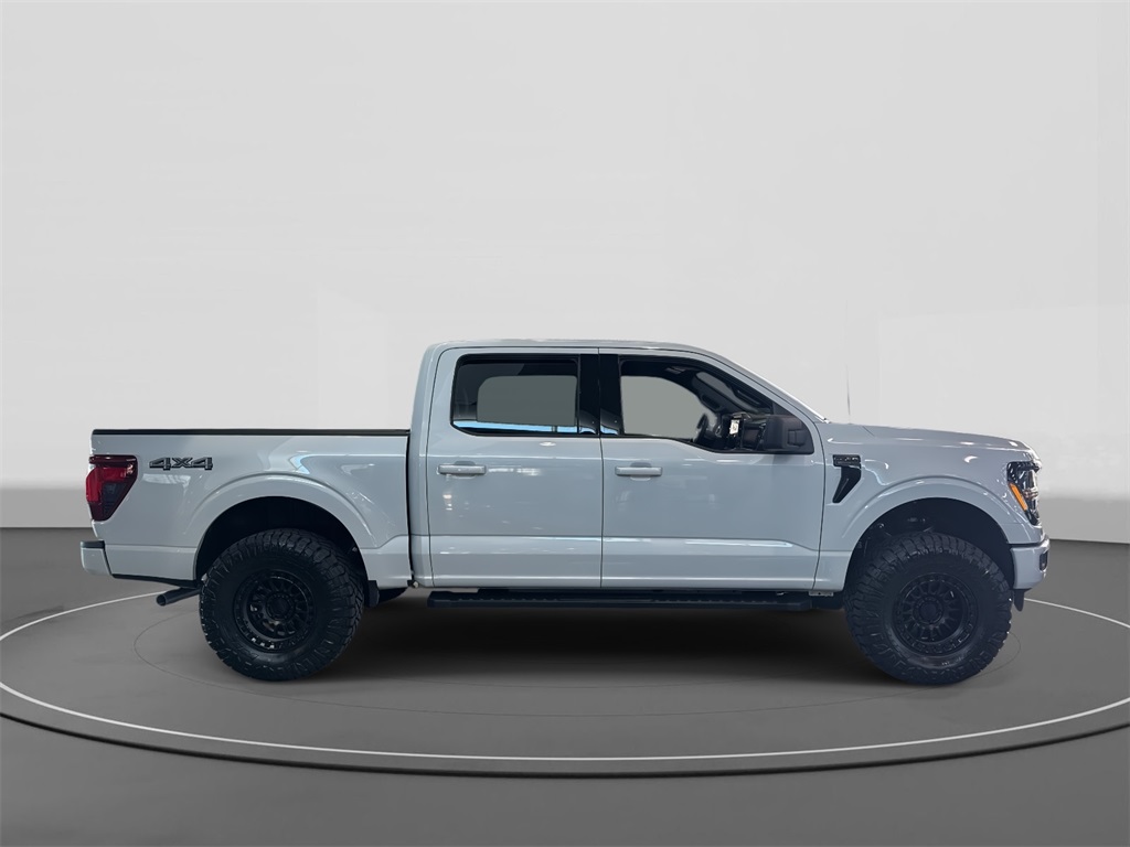 2025 Ford F-150 XLT photo 3