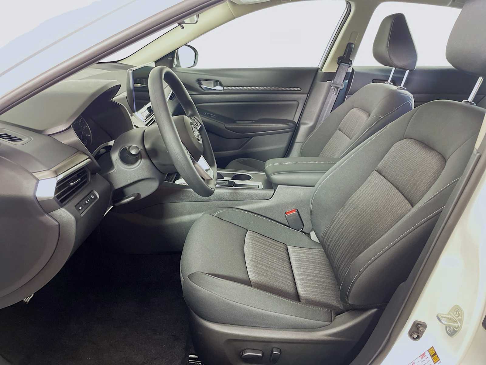 2025 Nissan Altima SV Special Edition photo 3
