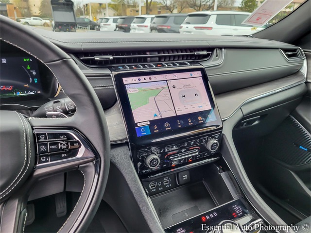 2024 JEEP GRAND CHEROKEE - Image 25