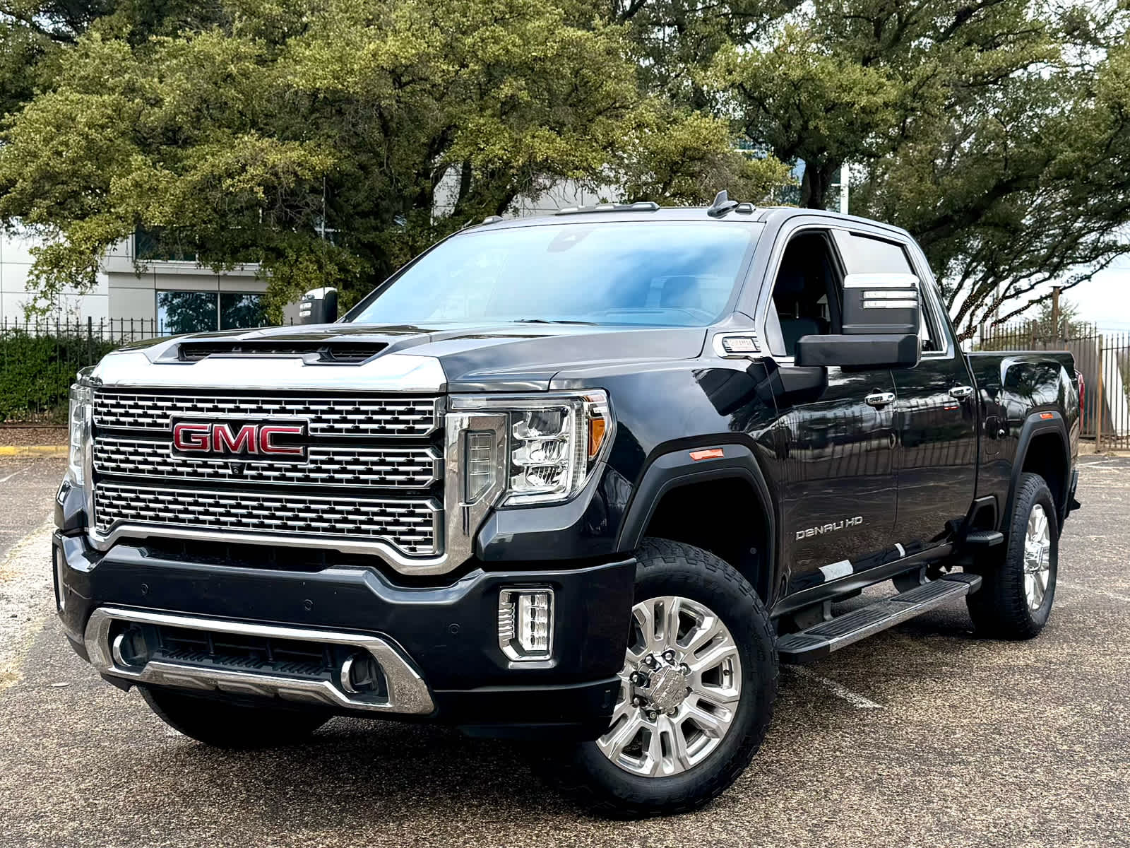 2020 GMC Sierra Denali's photo
