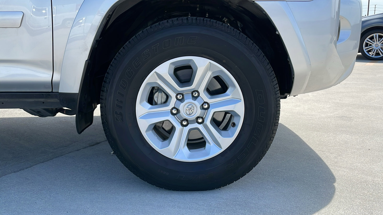 2023 Toyota 4Runner SR5 photo 25