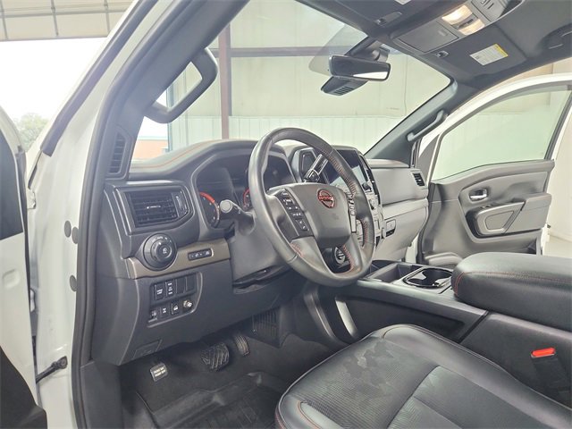 2024 Nissan Titan PRO-4X photo 16