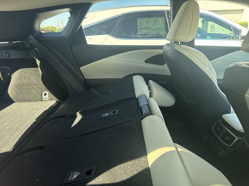 2024 Lexus RX 350 Premium photo 9