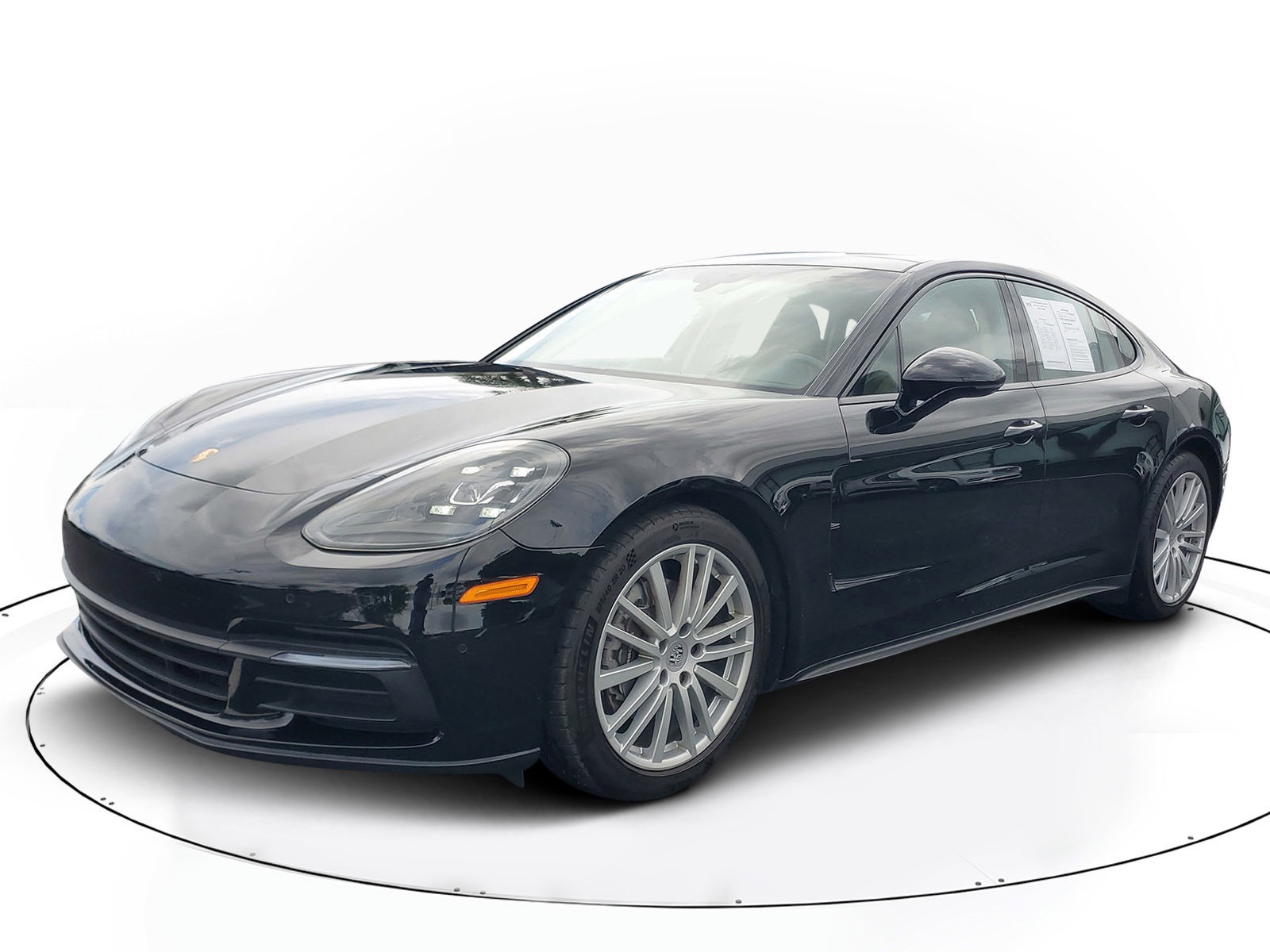 2019 Porsche Panamera 4 photo 3