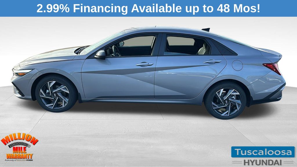 2025 Hyundai Elantra SEL Sport photo 3