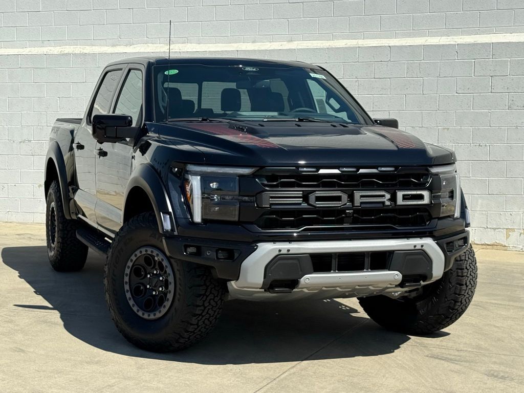 2025 Ford F-150 Raptor photo 2
