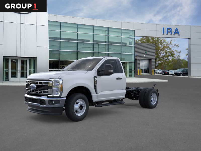 2026 Ford F-350 Super Duty Chassis Cab XL's photo