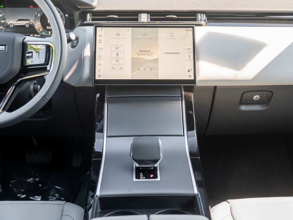 2026 Land Rover Range Rover Velar S photo 19