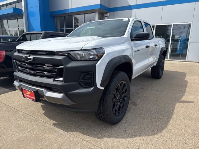 2026 Chevrolet Colorado Trail Boss photo 3