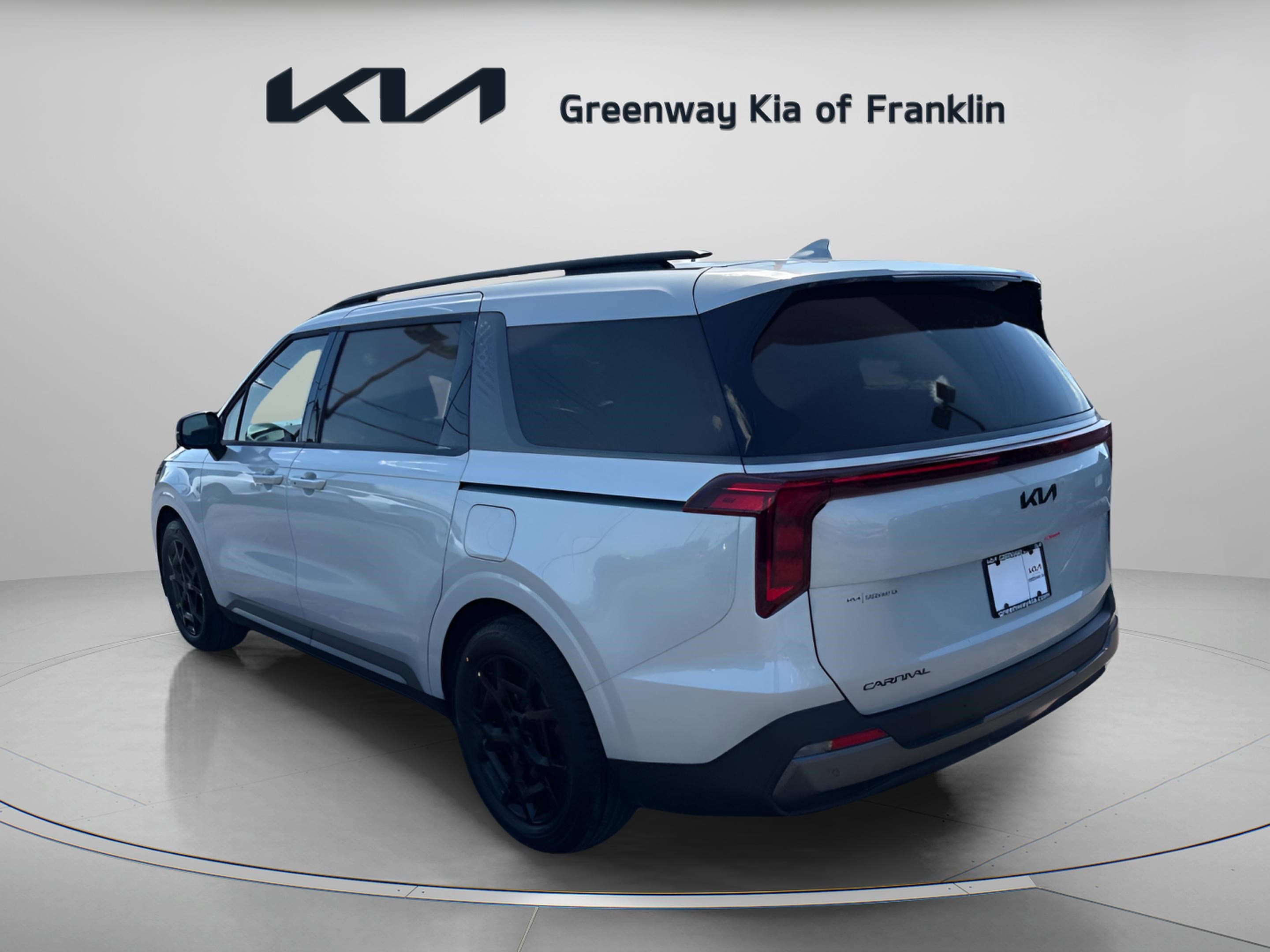 2026 Kia Carnival SX photo 5