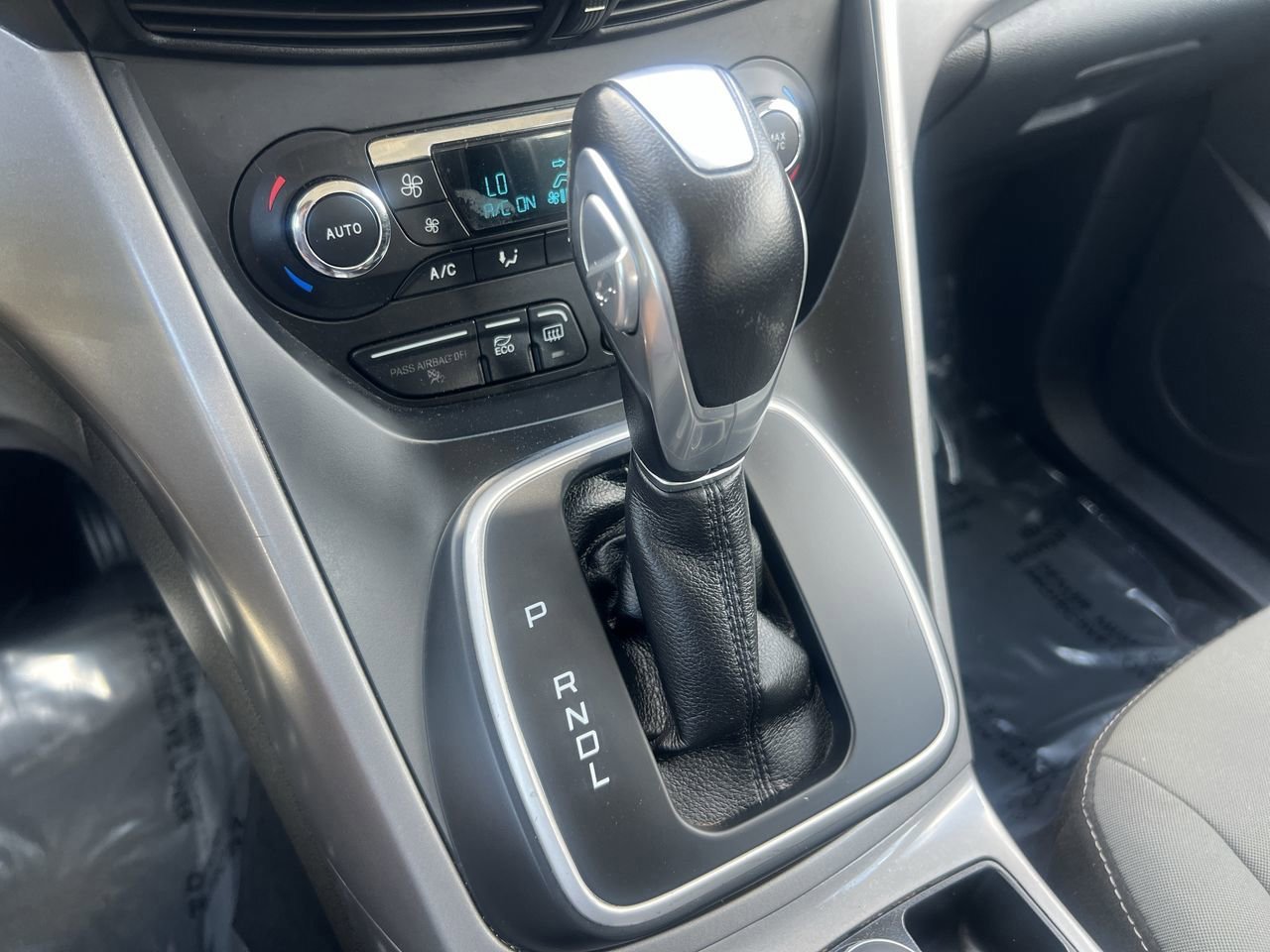 2016 Ford C-Max Hybrid SE photo 19
