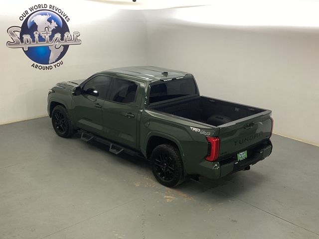 2022 Toyota Tundra SR5 CrewMax photo 9