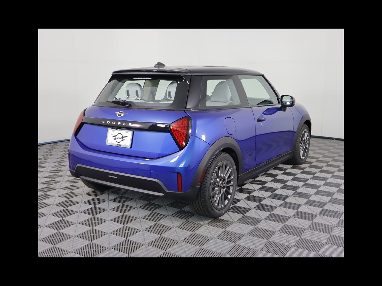 2025 Mini Cooper 2 Door Hardtop Signature photo 5