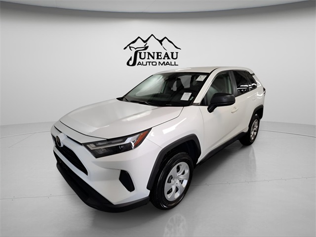 2024 Toyota RAV4 LE photo 2