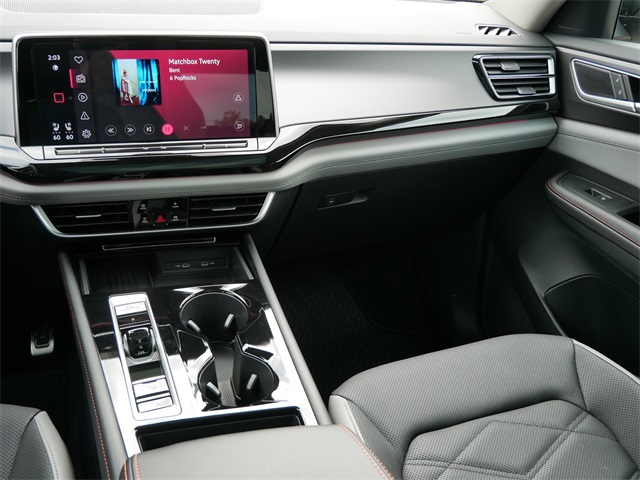 2025 Volkswagen Atlas Peak Edition photo 24