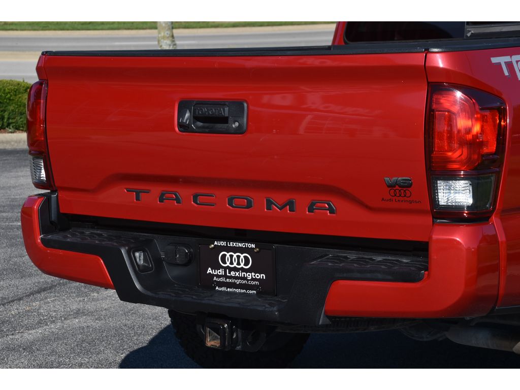 2019 Toyota Tacoma TRD 4x4 photo 22
