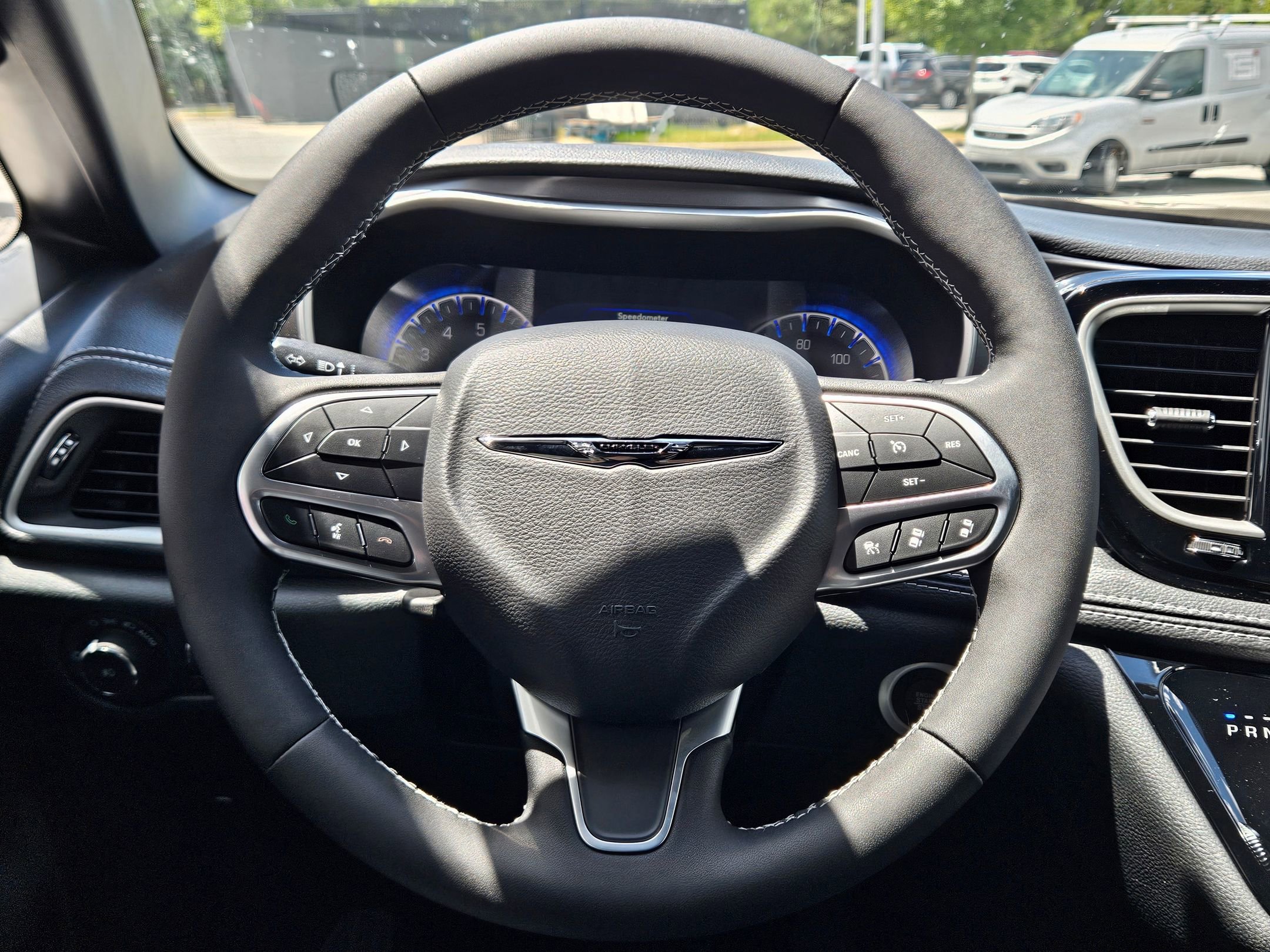 2025 Chrysler Pacifica photo 13