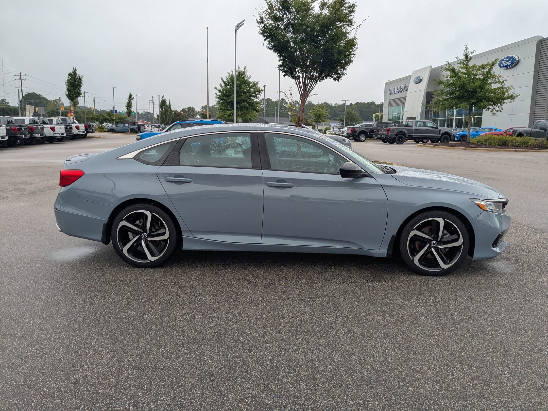 2022 Honda Accord Sport 2.0T photo 6