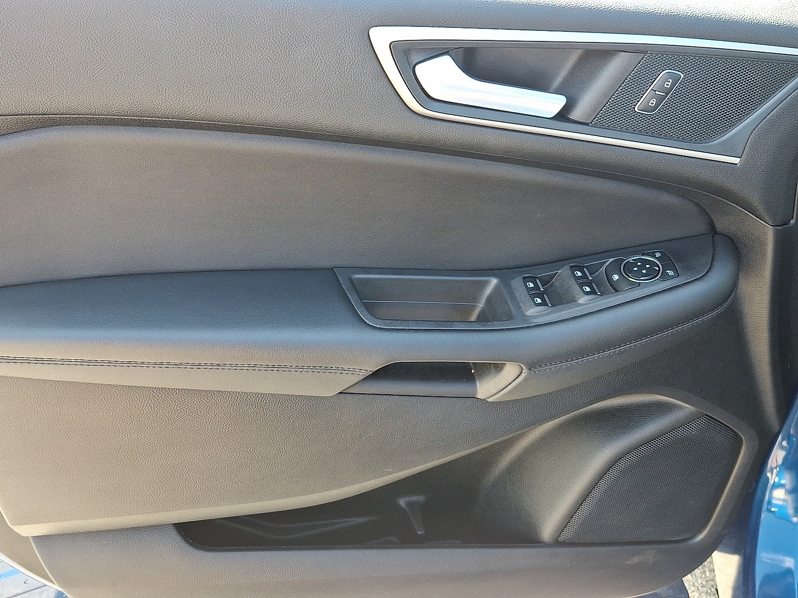 2024 Ford Edge SEL photo 12
