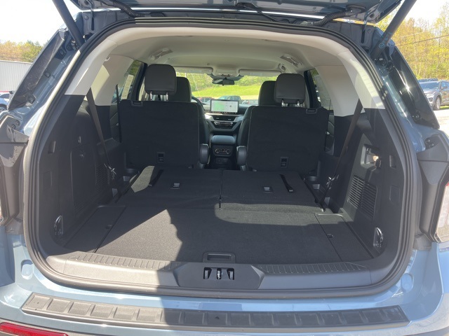2025 Ford Explorer photo 21