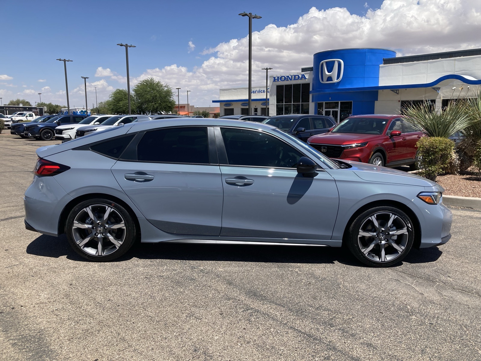 2026 Honda Civic Hatchback Sport Touring Hybrid photo 4