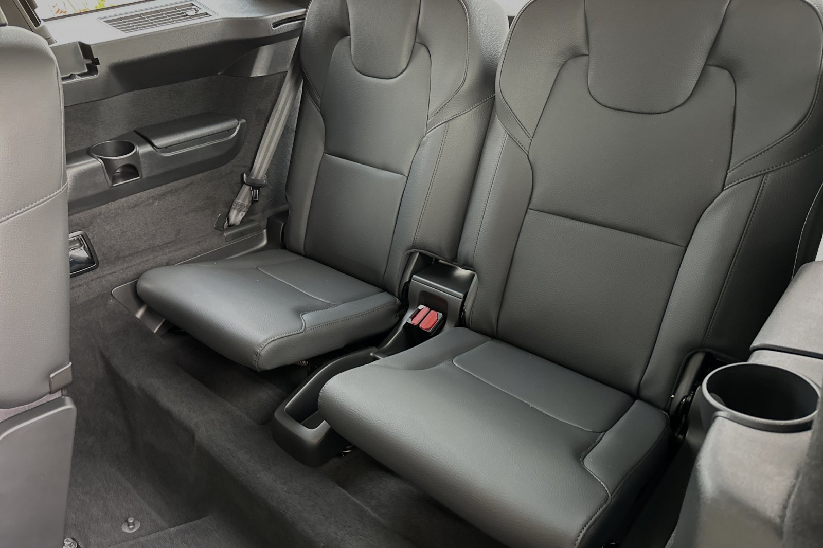 2025 Volvo XC90 Plus photo 14