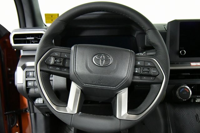 2025 Toyota Tacoma TRD Off-Road Double Cab photo 2