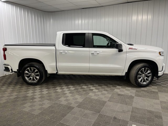 2022 Chevrolet Silverado 1500 RST photo 2