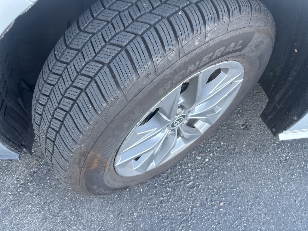 2022 Toyota Sienna LE photo 3