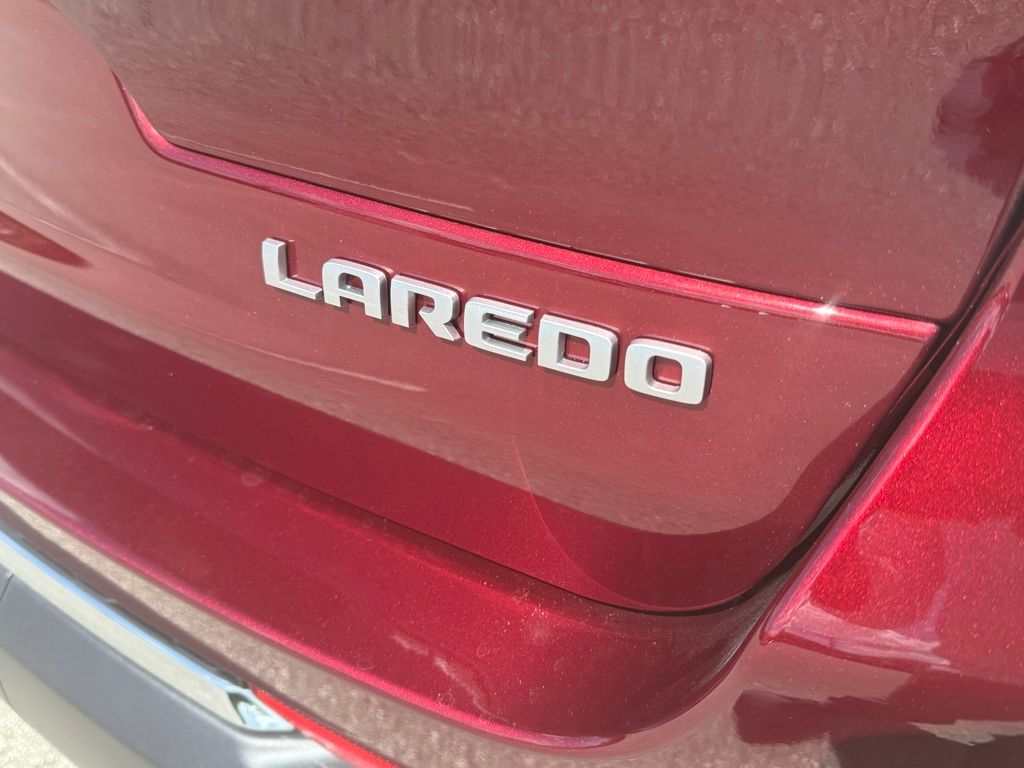 2025 Jeep Grand Cherokee Laredo X photo 25