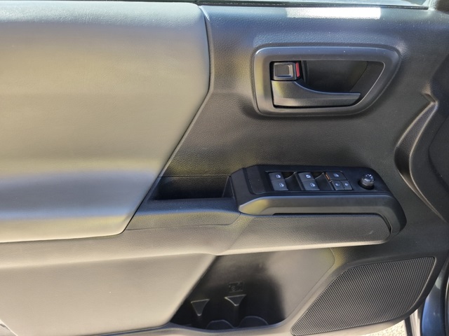 2023 Toyota Tacoma SR photo 9