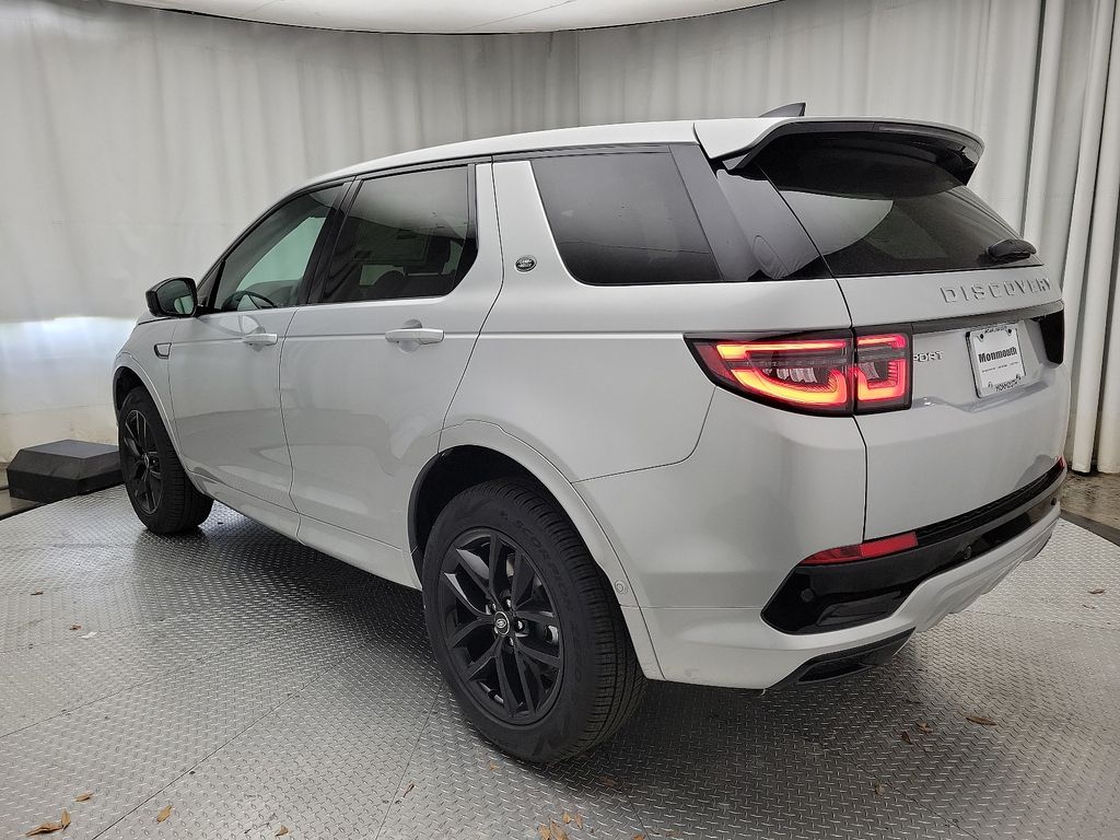 2025 Land Rover Discovery Sport S photo 3
