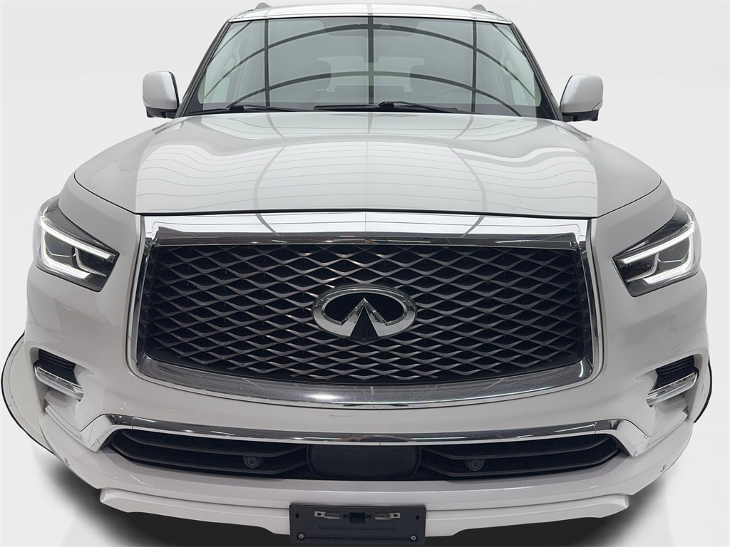 2022 Infiniti QX80 Luxe photo 4