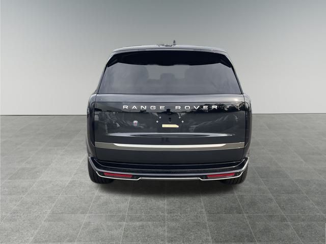 2025 Land Rover Range Rover SE photo 3