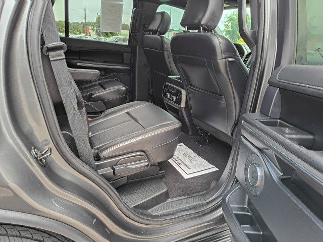 2020 Ford Expedition XLT photo 17