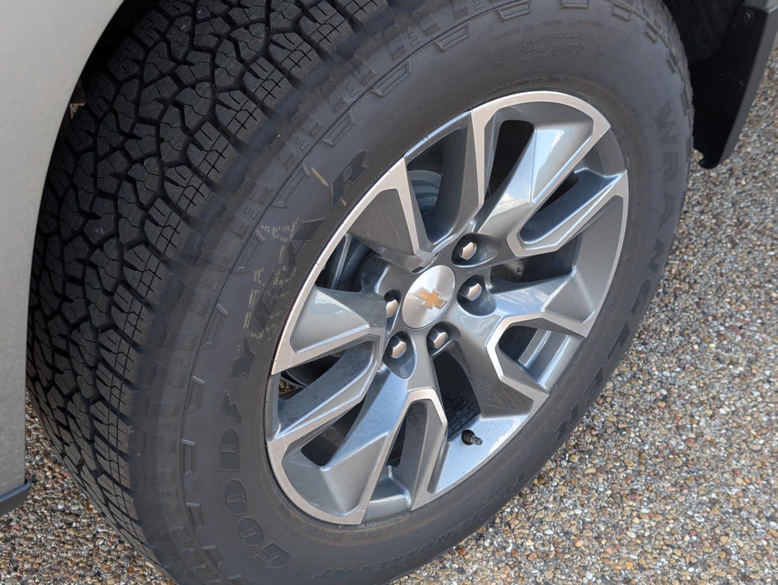 2026 Chevrolet Silverado 1500 LT photo 5
