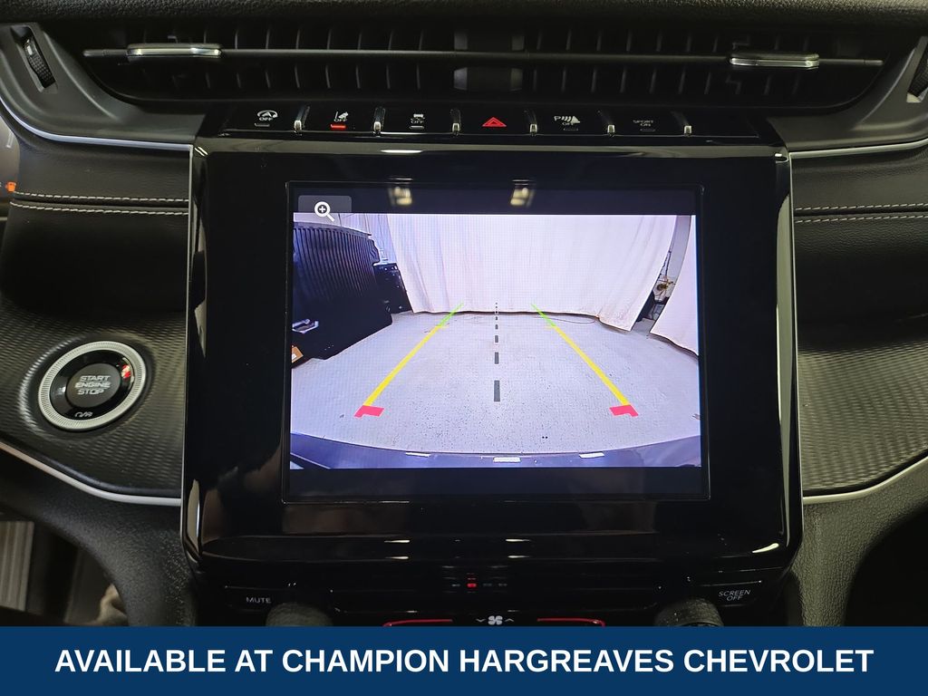 2023 Jeep Grand Cherokee Laredo photo 13