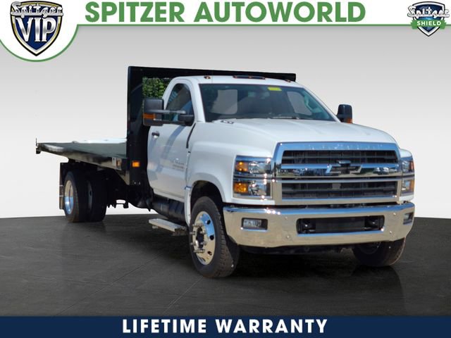 2024 Chevrolet Silverado 4500 Medium Duty Chassis Cab Work Truck's photo