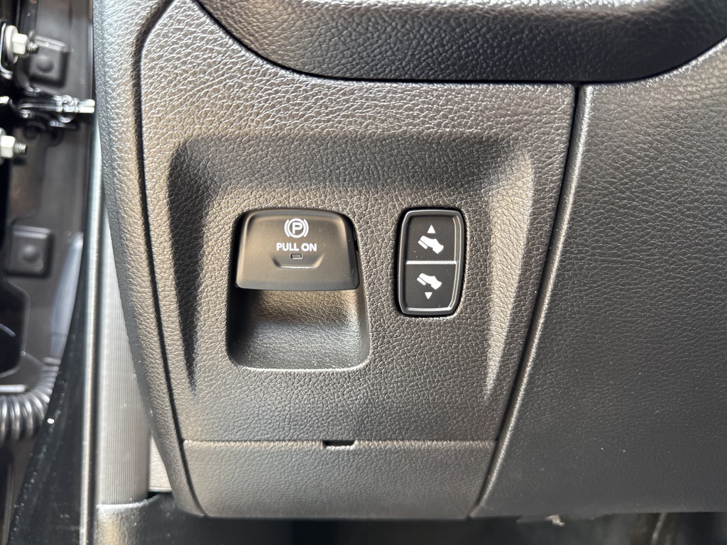 2020 Ram 1500 Laramie photo 44