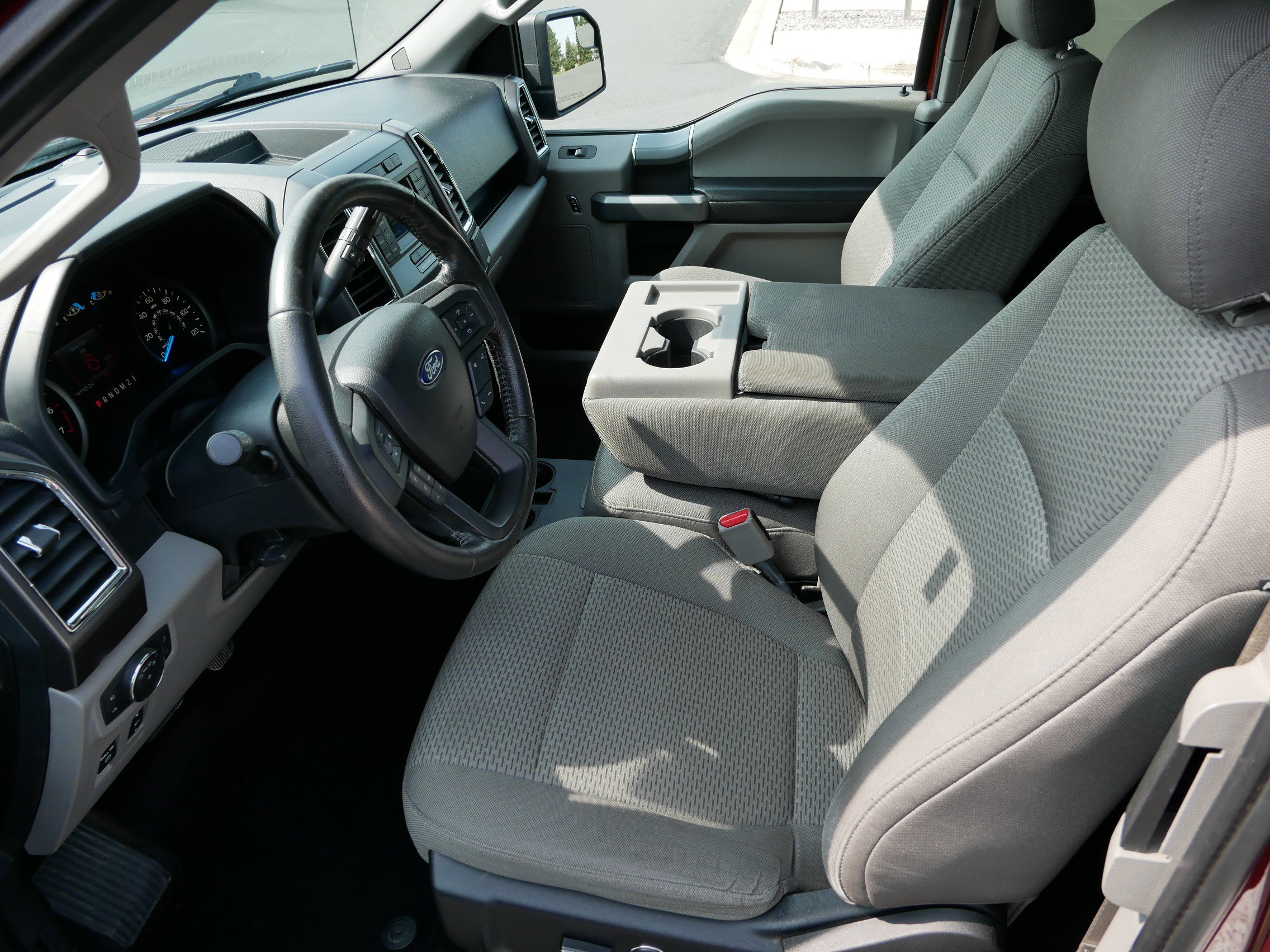 2016 Ford F-150 XLT photo 10