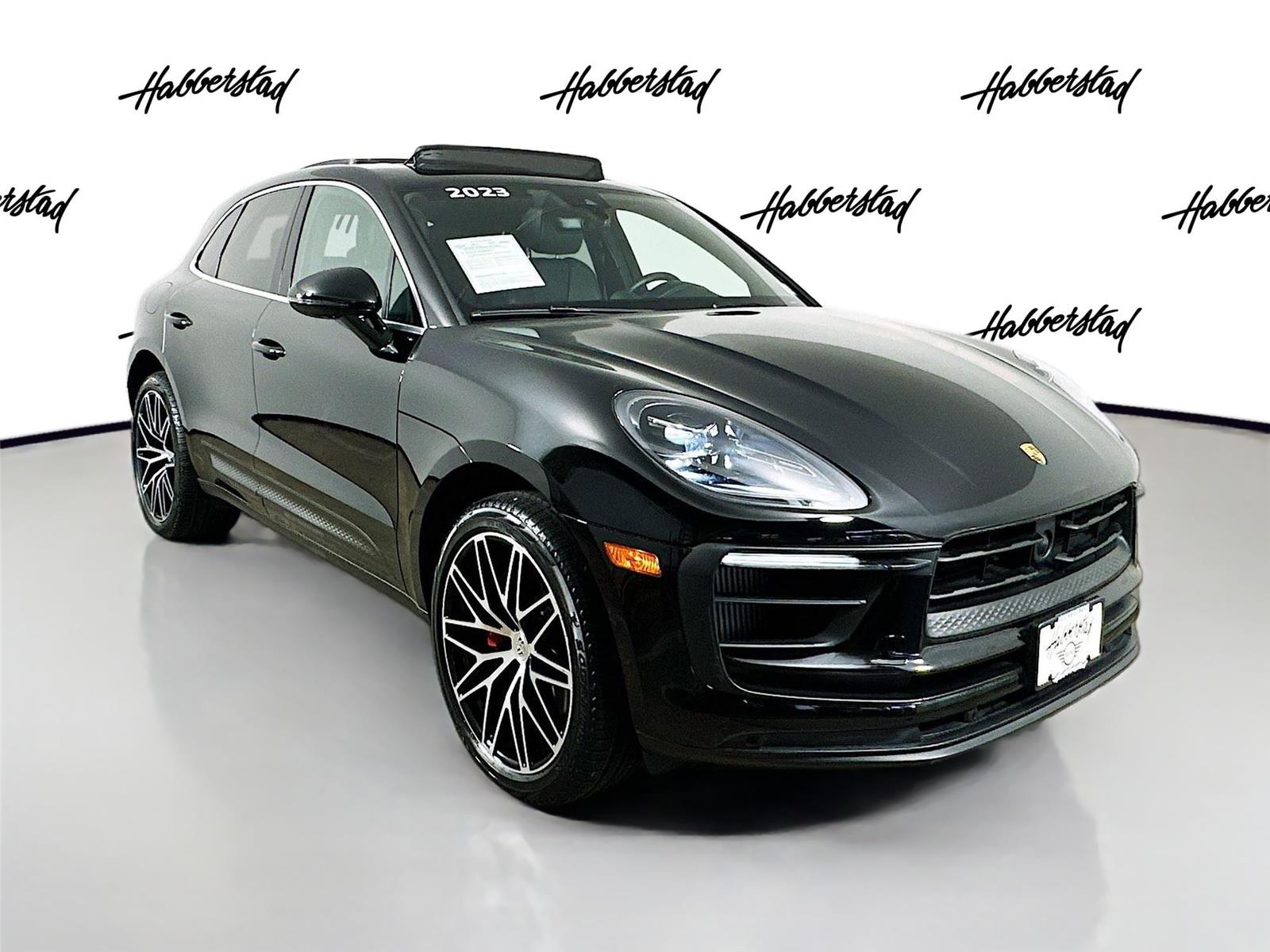 2023 Porsche Macan S photo 3