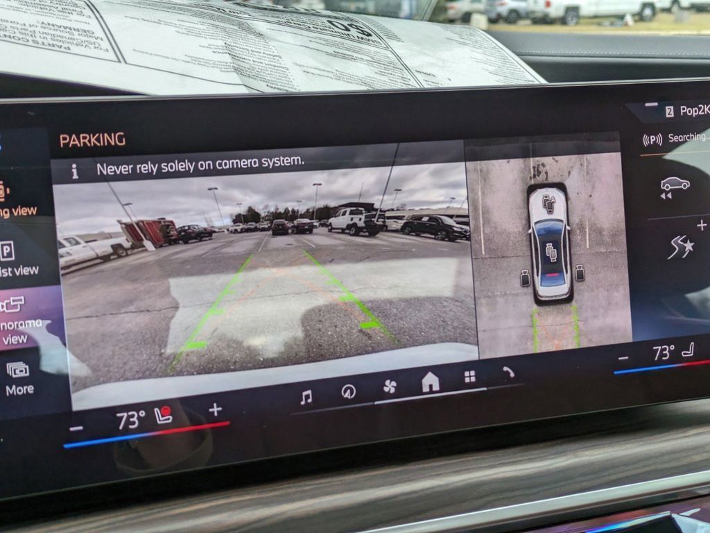 New 2024 Mineral White Metallic BMW xDrive60 image 24